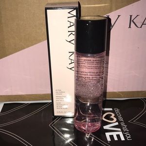 Oil free eye makeup remover